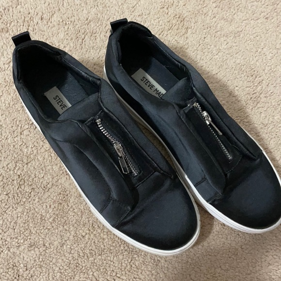 STEVE MADDEN SNEAKERS - Picture 1 of 3